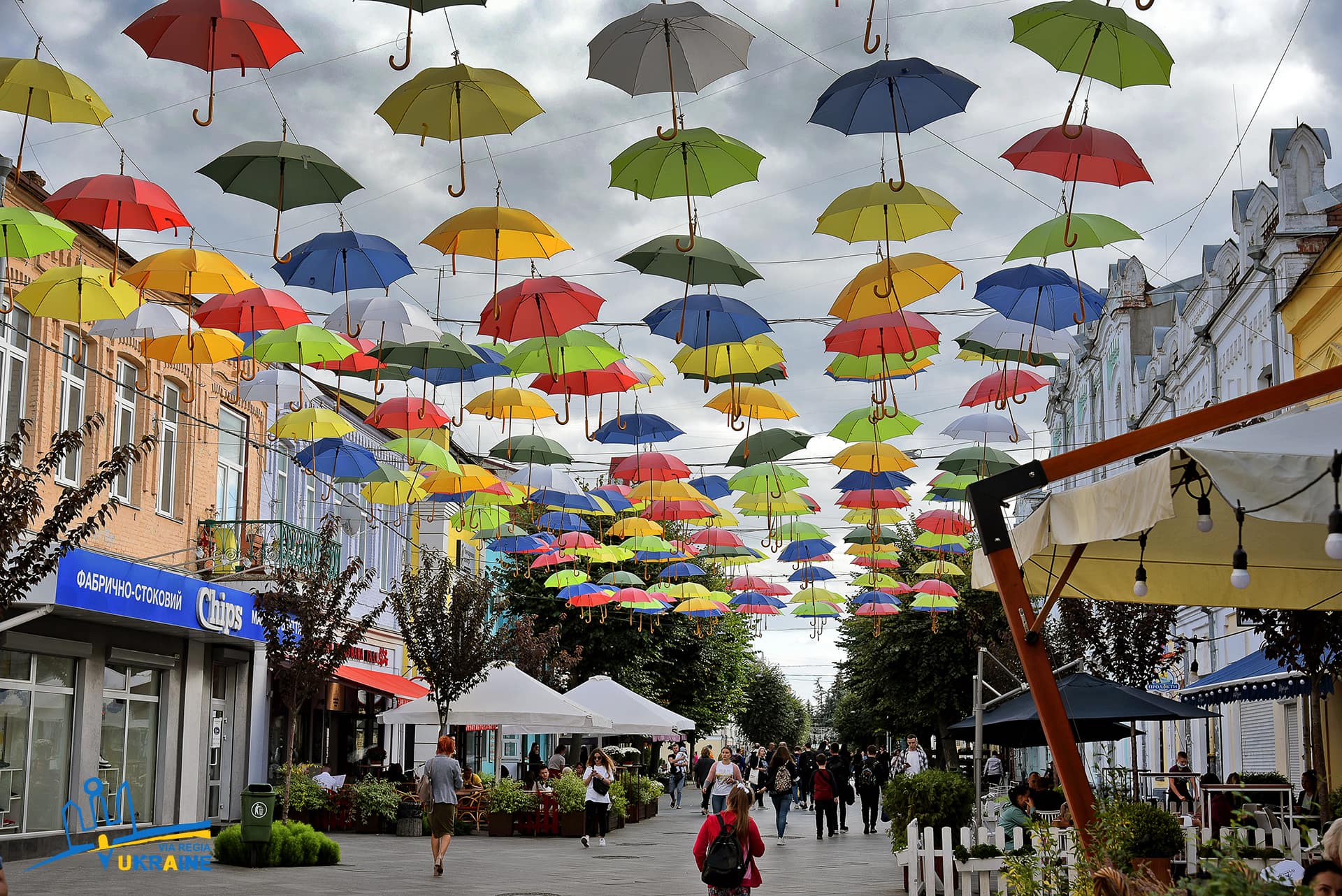 вулиця михайлівська інсталяція парасолька житомир